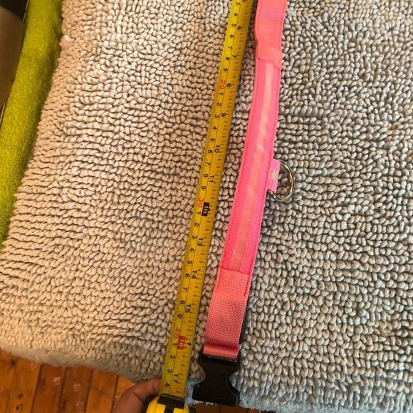 Pink med size dog collar - Picture 3 of 5